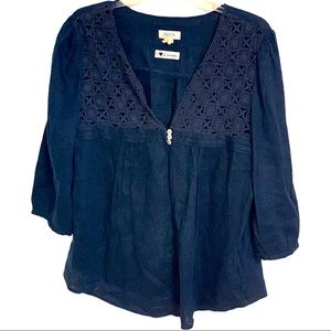 Malvin I Love Linen navy blue peasant top v-neck with lace detail size medium